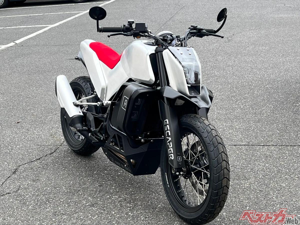 BUZZNIRVANA椎名林檎 椎名林檎の新曲MVにカフェスタイルのハイネスCB350が登場！ ASK