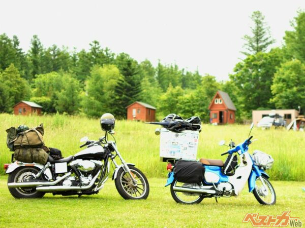 大排気量と小排気量のどっちがツーリングに最適？ 実は250ccが1000cc超に勝ることも！