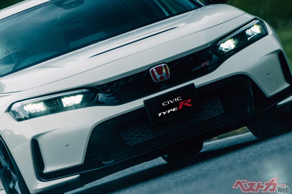 FF離れの走りがさすがシビックタイプR!!　登場から3年経っても味は落ちず！　唯一の苦言はどこに？