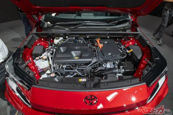 RAV4 GRスポーツのエンジンルーム