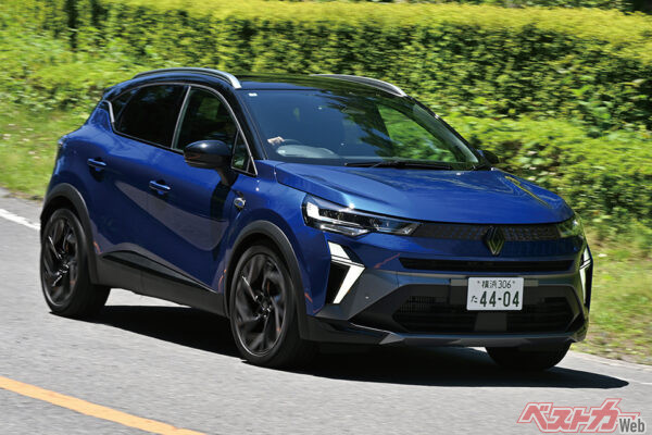 マイナーチェンジを受けた2代目ルノー キャプチャー。変化がわかりやすいのは､なんといっても顔まわりを中心とした外観だ