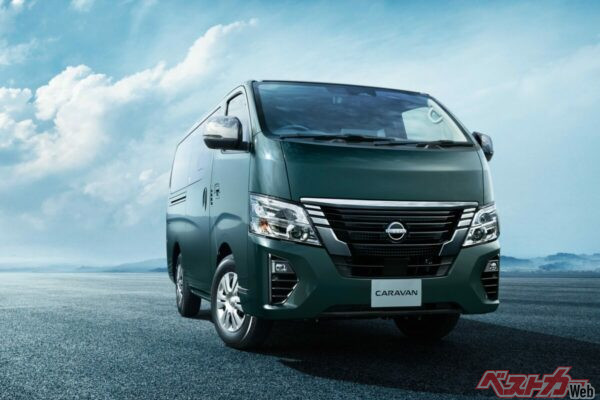 ドライバーの疲労を軽減するインテリジェント クルーズコントロールをはじめとし各種安全機能が採用されている