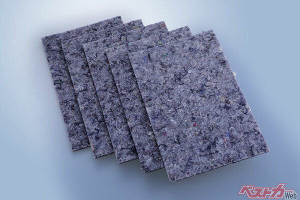 付属の吸音用フェルトシート