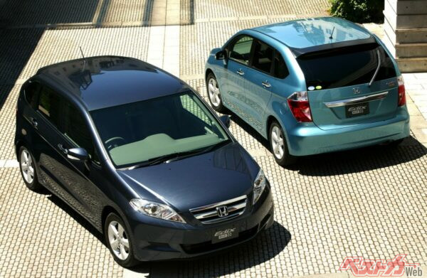 フロント3列シートを採用し話題を集めたホンダ エディックス