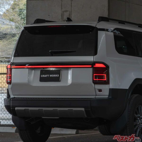 ランクル250専用の洗練ドレスアップパーツ登場！　CRAFTWORKS一文字LEDテールがカッコよすぎ！