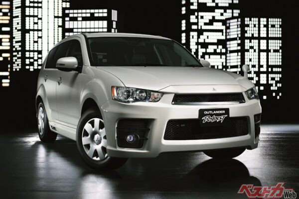 2009年のマイナーチェンジによってランエボ顔に