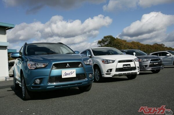 RVRもまたいわゆる「ランエボ顔」のジェットファイターグリルである