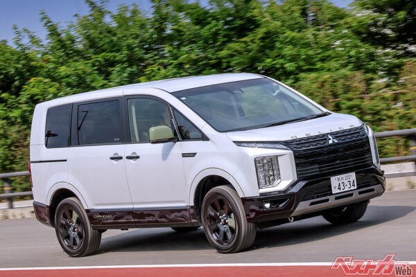 三菱 デリカD:5（2007年登場）。本格クロカン並みの悪路性能を備えるミニバンという唯一無二の存在