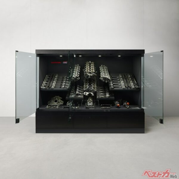 分解されケースに収められたRA100E