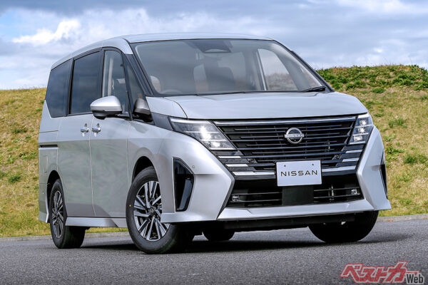 日産 セレナ（271万9200～484万7700円）。電動駆動4輪制御技術「e-4ORCE」搭載グレードも設定し、さらに魅力UP