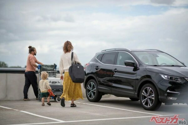 現代のニーズに応える新製品が、2025年7月24日に発売された携帯型チャイルドシート「NOMAD XL PLUS(ノマド エックスエル プラス)」