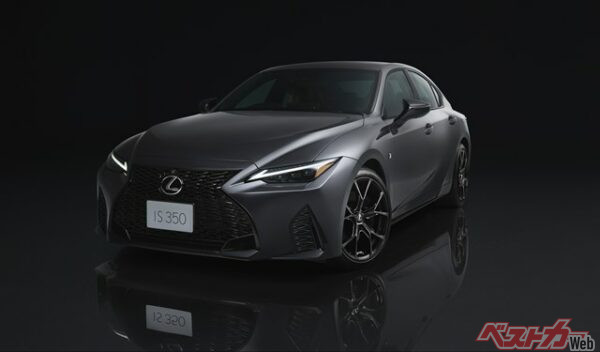 今回追加で設定されたIS350のF SPORT Mode Black IV