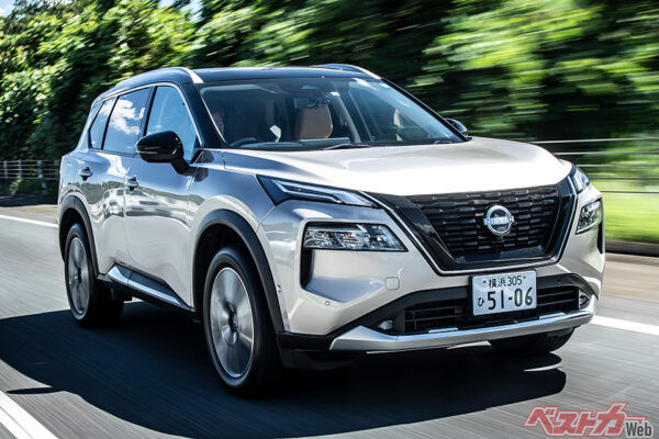 日産 エクストレイル（360万1400～475万2000円）。スポーティでうっとりする走りを味わえる