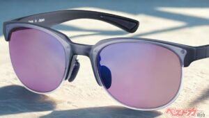 信号も標識もパッと目に入る！　「安全運転」支えるドライビングサングラスの実力