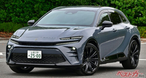 さらにはクラウンスポーツのドアミラーにも超似ている。新カローラクロス、ドアミラーが変わり、雰囲気も随分と変わりましたね!