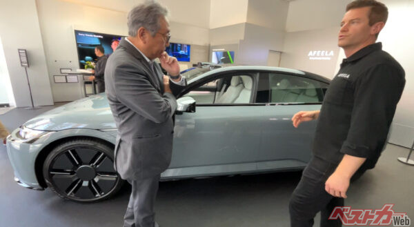 アフィーラ1のさまざまな技術、機能を体験した筆者。テスラにもベンツにもない価値を実感した