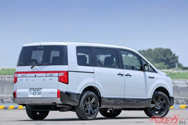 2.2Lディーゼルターボエンジンは、オフロード走行だけで光るものではなく、フル乗車&フル積載の状態でも余裕の走りを提供してくれる武器となっている