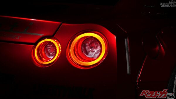 まさに光のカスタム革命!?　日産 GT-Rの個性をさらに際立たせるLEDパーツ登場！