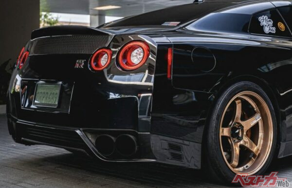 GT-Rにとってリアはむしろ「顔」! テールライトをさらにスタイリッシュに!