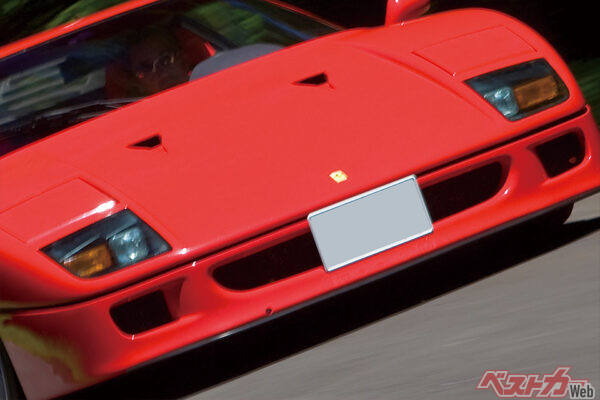 誰もが認める伝説の1台!!　令和の時代にフェラーリ F40に試乗してみた