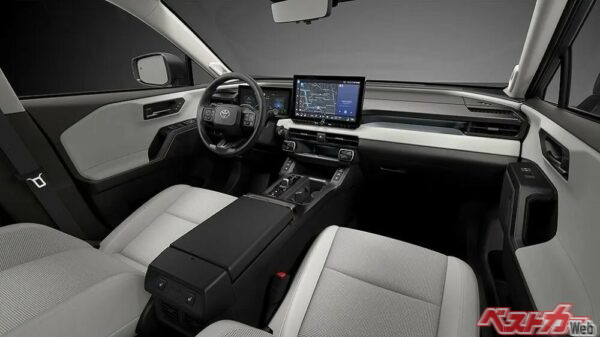 新型RAV4のインテリア