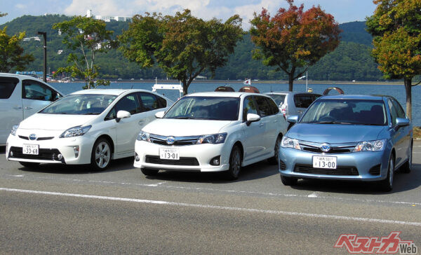 JC08モード燃費数値33.0km/Lをマークするカローラアクシオ&フィールダーハイブリッドの両車にプリウスも参戦!