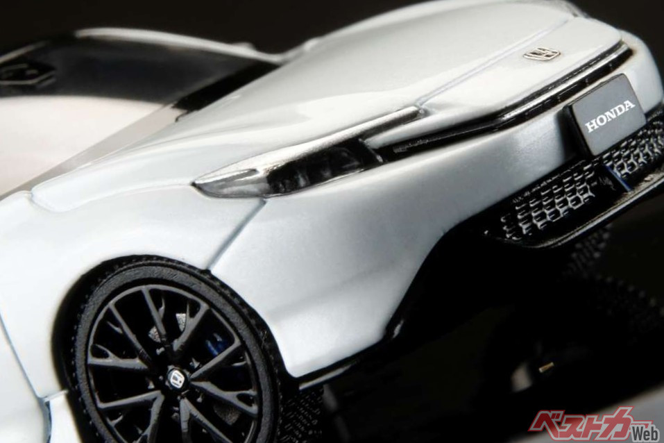 新型プレリュードミニカー なんという再現度！ ディテールに忠実な新型プレリュードの