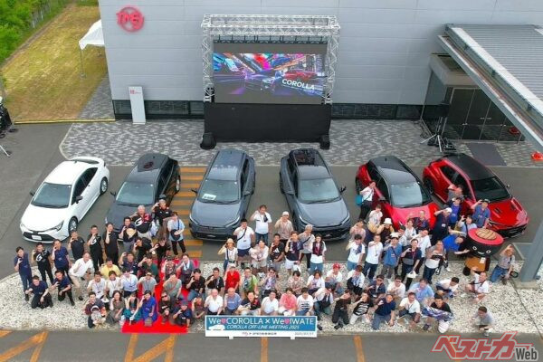 岩手県に集まった約50組のカローラオーナ