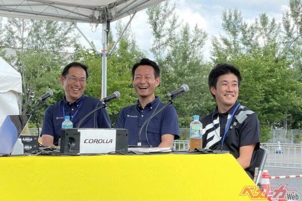 会場では開発陣とファンによる和やかな交流が行われた