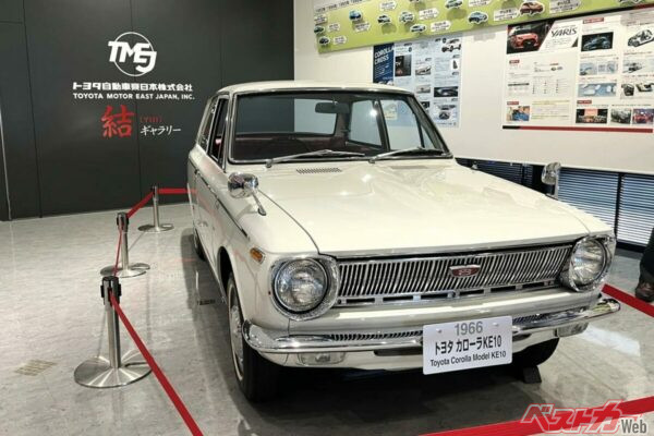 展示された初代カローラ。今回のファンミーティングで見せた心暖まる光景は、まさにカローラが長く愛されていることの証左でもある