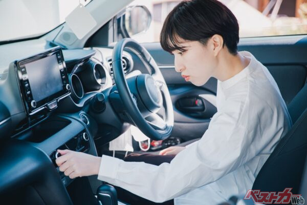 車内が冷えないのはナゼ？　真夏の車内が灼熱地獄に…!?　 エアコンが利かないホントの理由