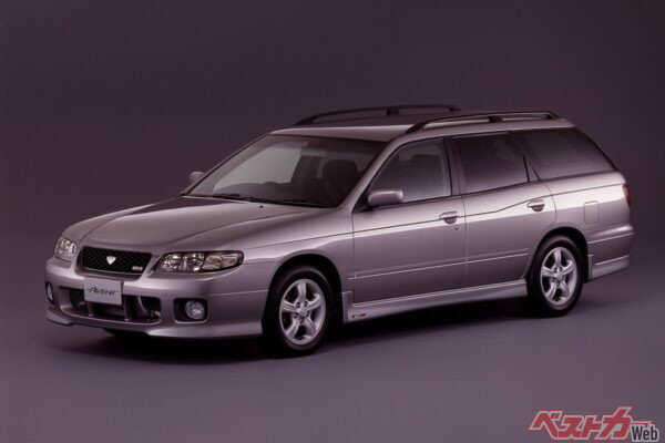 1998年に2代目へフルモデルチェンジ。230psをたたき出すSR20DETが搭載された