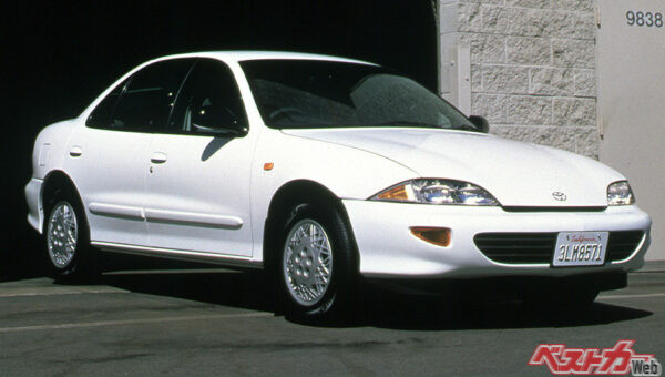 シボレーのコンパクトセダン＆クーペ、キャバリエをトヨタブランドで販売したが大失敗