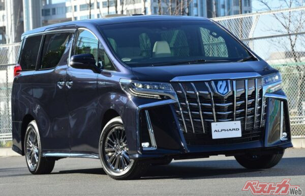 30系アルファードは『進撃の巨人』？