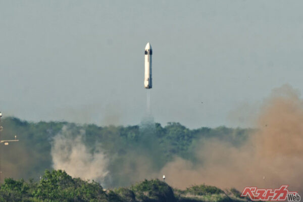再使用型ロケットの離着陸実験に成功