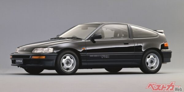 速く軽快に走り回る姿からゴキブリと呼ばれてしまったのか……