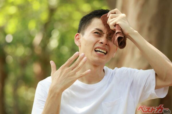 せっかく涼しくしたのに、換気はしたくない……という声もあるだろうが、命には代えられないので、ぜひ忘れずにやってもらいたい（yamasan＠Adobestock）