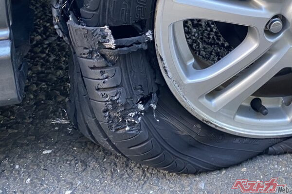 タイヤバーストで事故ったら「知らなかった」じゃ通らない!!　猛暑シーズンは要注意!!　