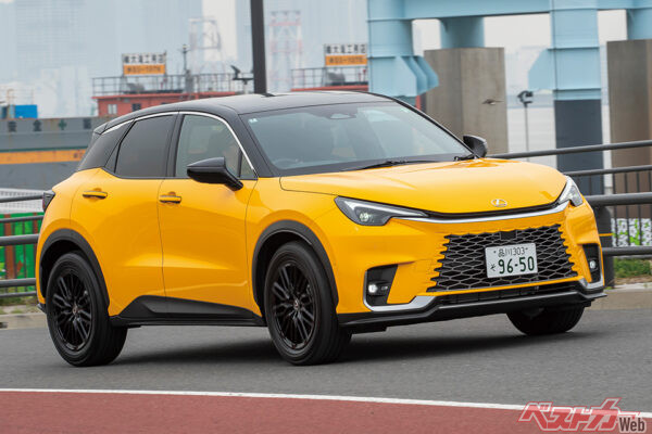 第4位はレクサス LBX。ヤリスクロスのレクサス版。内装の質感は高いが、お値段は460万円から