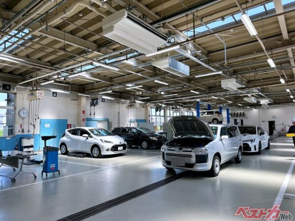 トヨタ自動車整備士旧つなぎ&帽子 トヨタ自動車整備士旧つなぎ&帽子