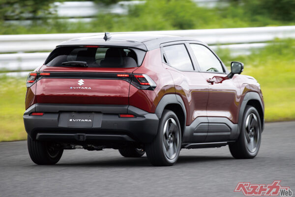 4WDは走行中に前後の緻密な駆動力配分を行うALLGRIP-eを採用している