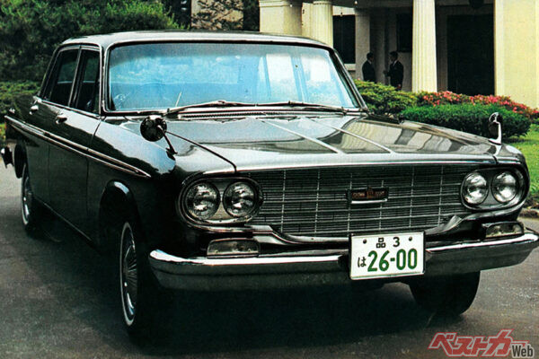 かつては日本にも、各メーカーが競い合うようにV8エンジン搭載車を登場させていた時期があった