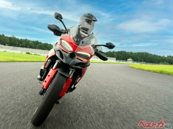 【ドゥカティ・ムルティストラーダV2試乗】めちゃ軽快でスポーティ！サーキットも楽しく遊べる万能マシンだ