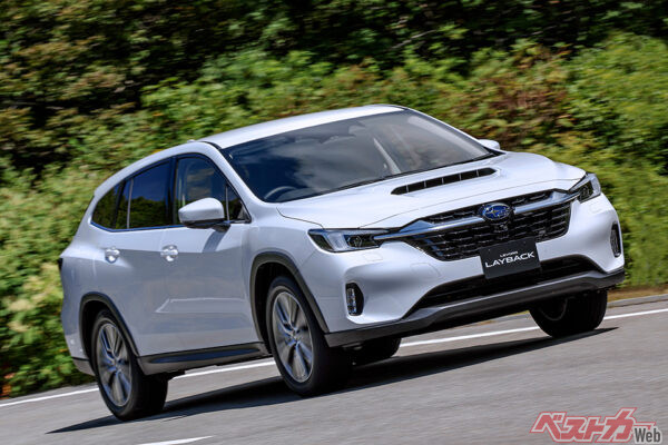 第1位はスバル レヴォーグレイバック。ベースのレヴォーグから乗り心地を高めている点を高く評価