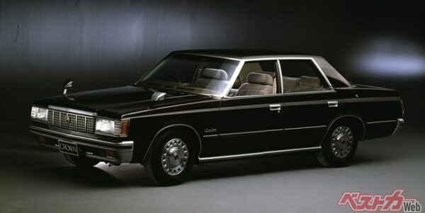 クラウンは1990年代頃まで「The 四角」なイメージを持っている方も多いのでは? 画像は6代目クラウン セダン2800 ロイヤルサルーン