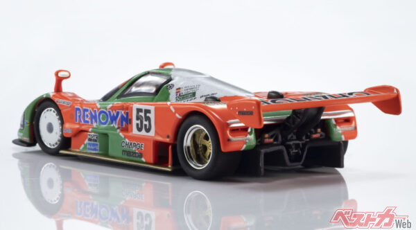 カウルのデザインやウイングのディテールまで忠実に再現