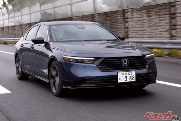 第2位はホンダ アコード。2025年5月に全方位安全運転支援システムである「ホンダセンシング360＋」を搭載した新グレードを追加。ハンズオフ機能付高度車線内運転支援機能を導入