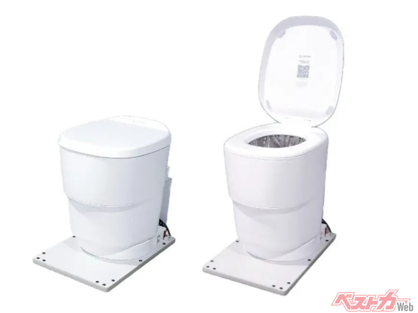 「ポータブルスリム」はトイレ本体、専用フロアボード、AC100V電源キット、専用コントロールパネルがセットになって税込396000円