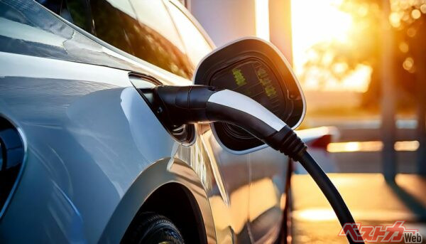 ソーラーEV移動販売車「EV元気カー」で買い物困難地域に変化の予感