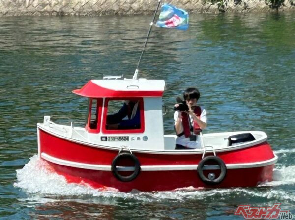 免許不要!?　子供でも運転できる!!　世界初のソーラーEVミニタグボート誕生